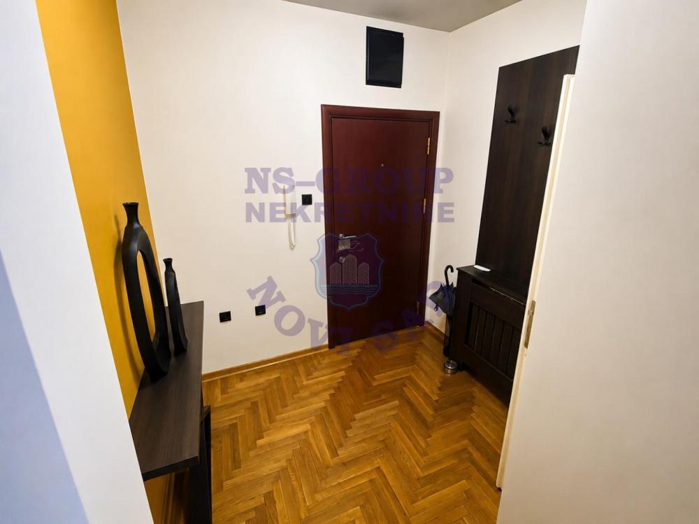 Slika 4 - Odličan trosoban stan na Spensu! 
